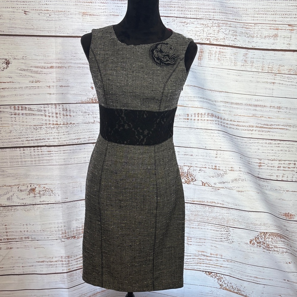 Muse Gray Midi‎ Dress with Black Lace Accent size 4